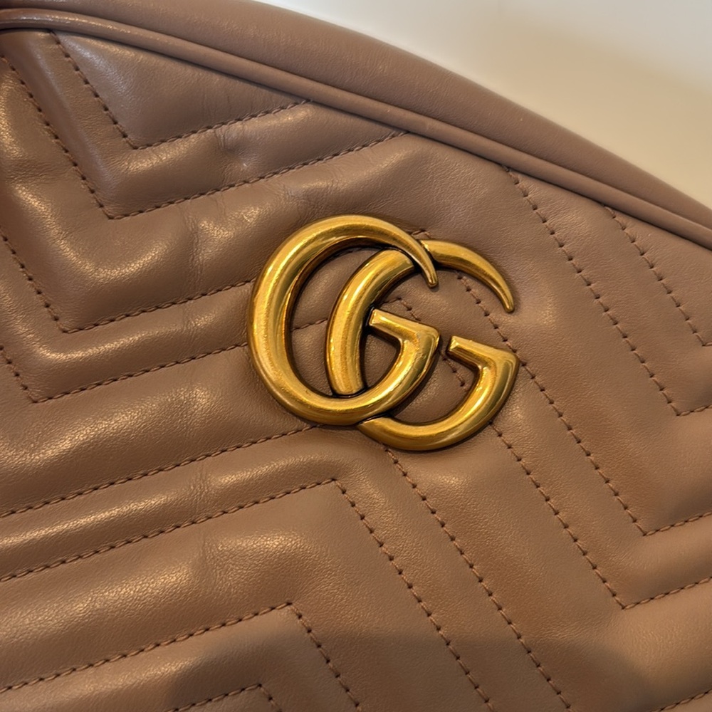 Gucci crossbody GG Marmout Camera Bag - Picture 2 of 5